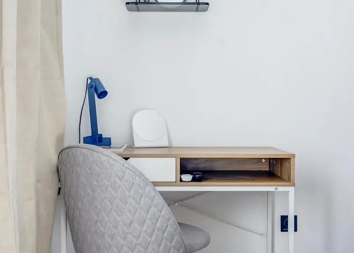 アパート Quiet Elegance In Center *